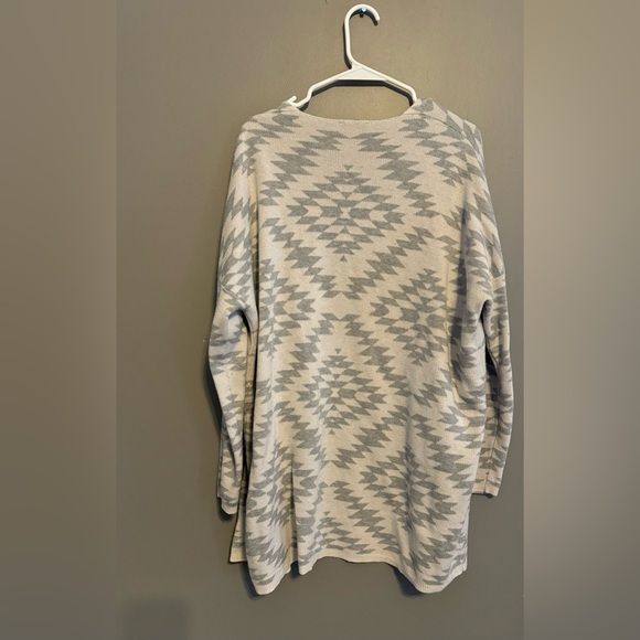 Cardigan - Picture 2 of 3